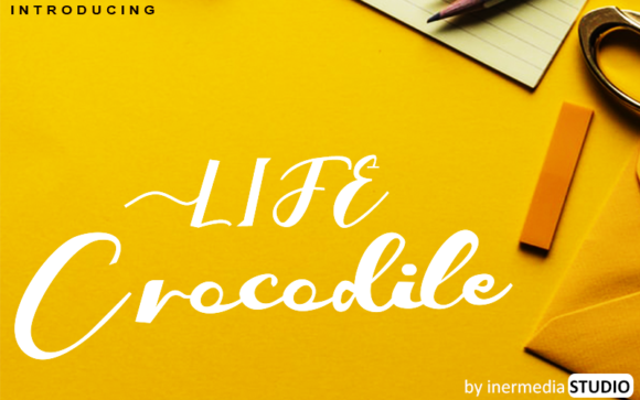 Crocodile Font: Elegant Handwritten Web Typography